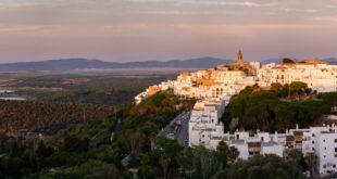 HIDDEN CORNERS OF SPAIN: Vejer de la Frontera - a whitewashed hilltop dream
