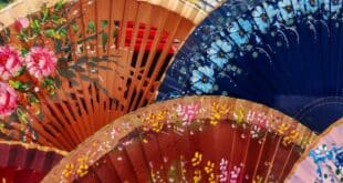 Free fan painting class for Benahavis seniors