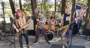 The Prehistorics rock Estepona