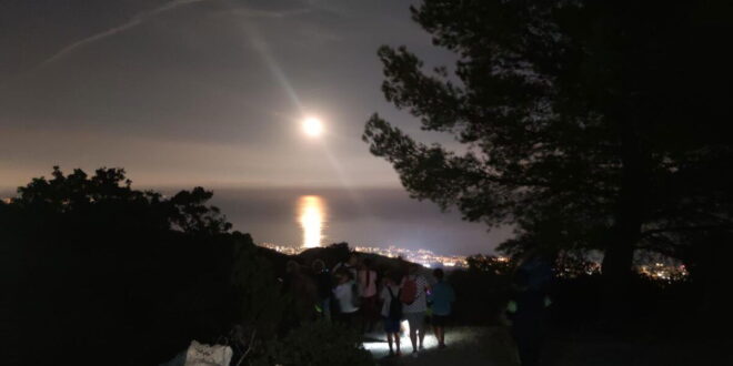 Full Moon charity walk for El Vuelo de Las Libélulas.