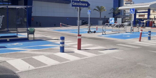 Mijas Carrefour carpark design controversy