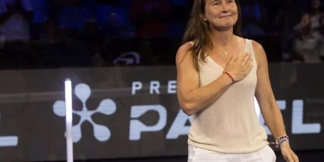 Malaga padel star Bea González crowned champion on home soil