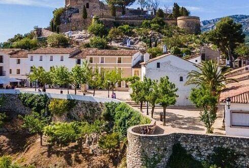 Street thieves ordered by court to stay out of Costa Blanca tourist area