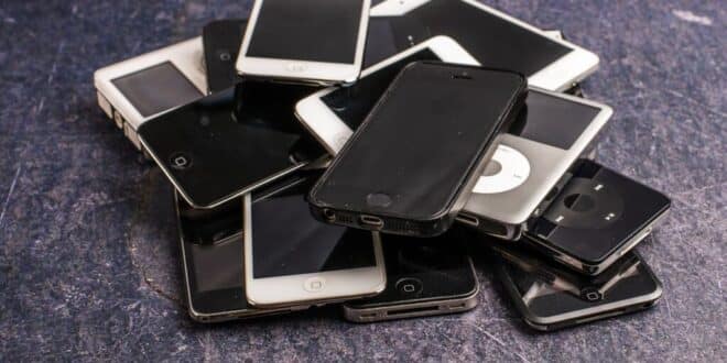 Europeans are hoarding old electronics and e-waste recycling rates are stalling