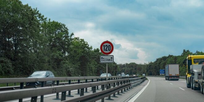 Goodbye to 120km/h: Spain’s first motorway with dynamic speed limits changes the game
