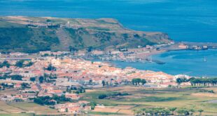 Flight from Spain makes emergency landing at US airbase on tiny Atlantic Ocean island