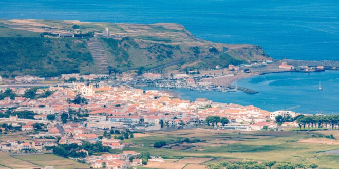 Flight from Spain makes emergency landing at US airbase on tiny Atlantic Ocean island