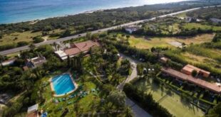 EXCLUSIVE: Expat hotel boss tells of ‘amazing’ staff who saved luxury Tarifa hotel and 100 guests as scary wildfire came ‘just 4 metres’ from its border