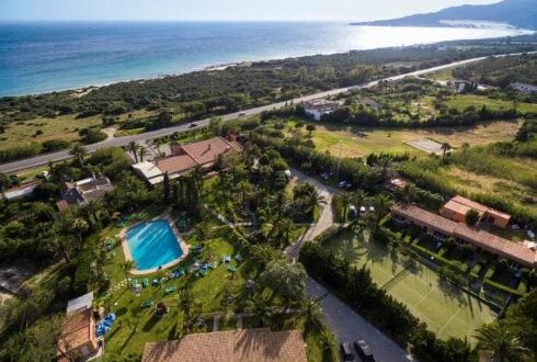 EXCLUSIVE: Expat hotel boss tells of ‘amazing’ staff who saved luxury Tarifa hotel and 100 guests as scary wildfire came ‘just 4 metres’ from its border