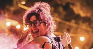 Mami Curl grooving Afterwork