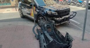 Kamikaze British motorist hits police cars and injures officers during Benidorm high-speed chase