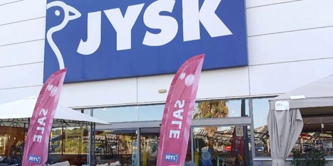 New furniture stores, huge discounts