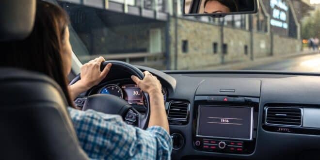 New DGT merge cameras: Cross the solid line, €200 fine