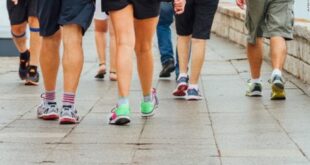 Fast walking for 15 minutes per day ‘cuts risk of early death by 20%’, study finds