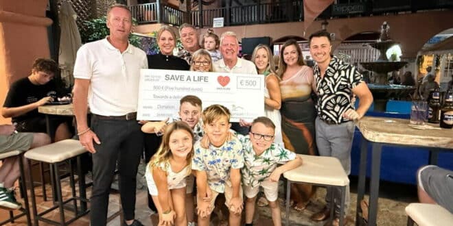 S.A.L campaign raises cash for defibrillators in Calahonda