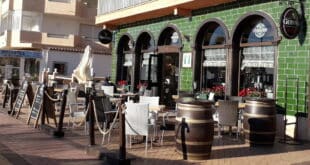 Alan Boardman’s fun charity quiz at Fibber’s