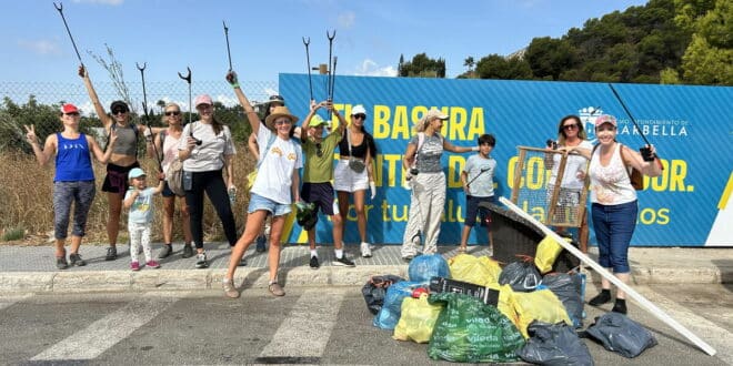 Women and kids lead Marbella’s first Eco Amigos cleanup