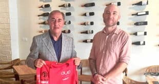 Prestigious red jacket awarded to chef Mathew Lee of Mijas