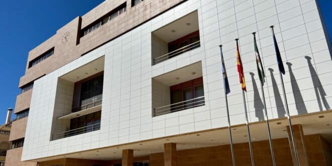 Fuengirola hires private investigators to look into absenteeism