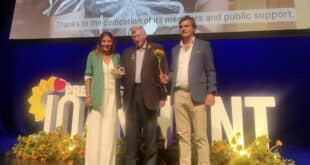 La Cala Lions honoured with Joan Hunt Award