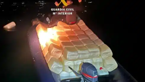 Desperate Costa del Sol narcos dump dozens of petrol canisters into the sea during high speed chase near Marbella