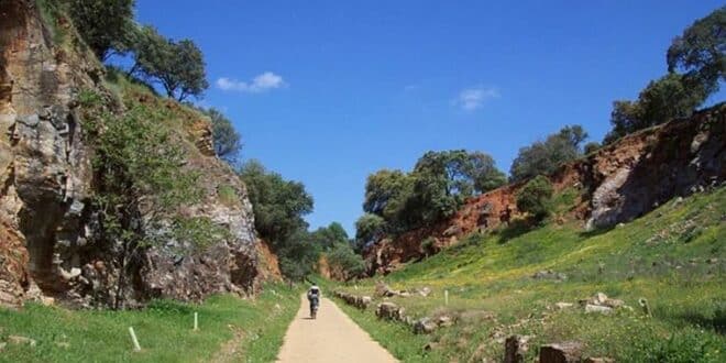 These are five of the most spectacular hiking trails to do in Spain's Andalucía region this autumn