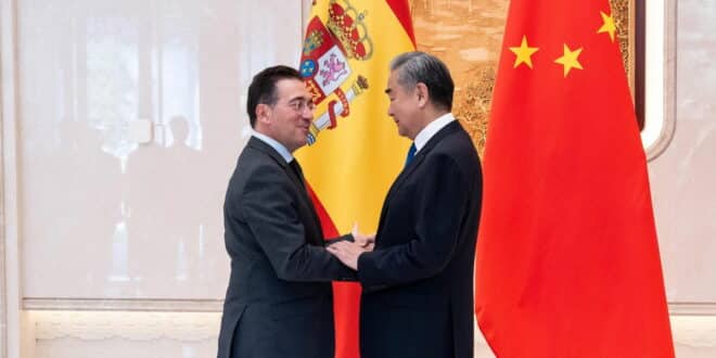 Foreign Minister Albares strengthens bilateral relations with China