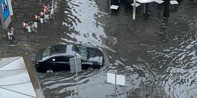 Huelva and Seville hit hardest as floods cause over 900 emergencies and one man fights for his life