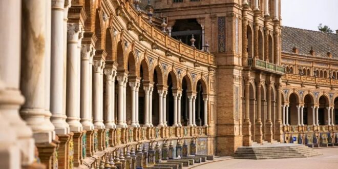 Triana Seville: festival heart and culinary soul