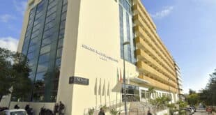 100 face redundancy from Senator Hotel change of hands