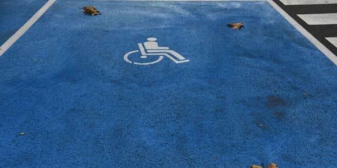 Spain to slap €500 fines on drivers parking in these spaces – Here’s what’s changing