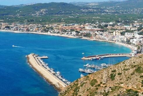 The uneasy colonisation of Spain’s costas: Spanish home buyers are now a minority in Alicante — and Malaga is close behind