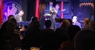 Filthy Six raid Estepona with slick acid jazz at Louie Louie