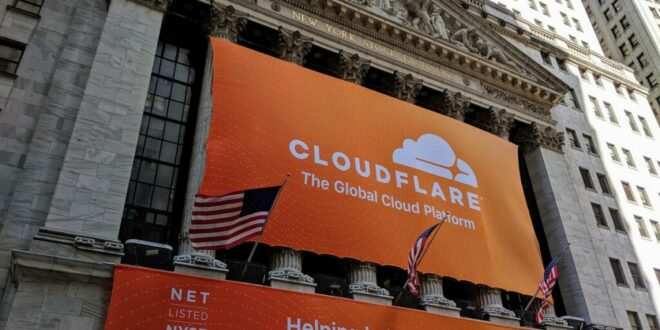 Half the Internet just broke: Cloudflare crash sparks global chaos