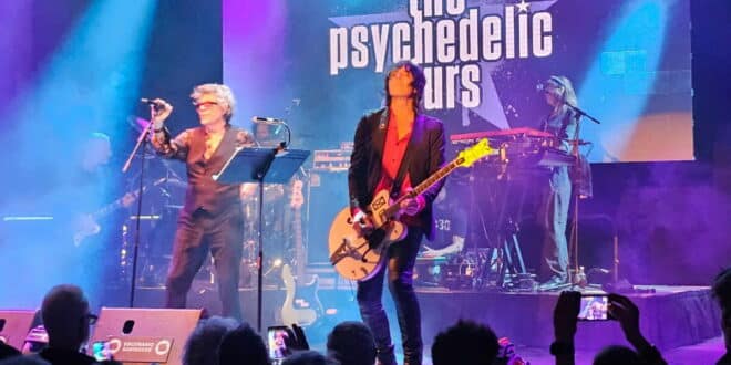 The Psychedelic Furs packs La Trinchera in Malaga & show they still have it after almost 50 years