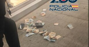 Costa Blanca thief snatches €5,800 from victim- leaving trail of banknotes on the pavement