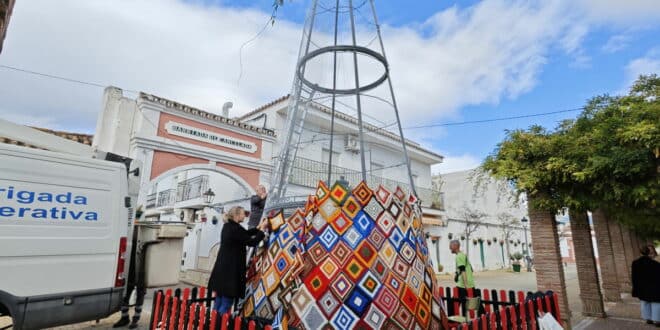 A tight-knit Christmas: Estepona’s crochet Christmas tree