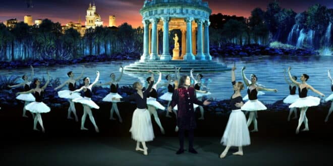 Spectacular opera and visual performance in Malaga