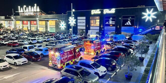 Three injured in restaurant fire raises questions about staff training at Marbella shopping centre