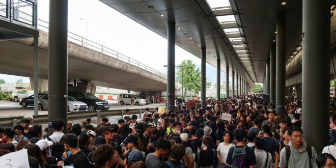 Spain's airports roar into New Year as 16,000+ flights pack skies