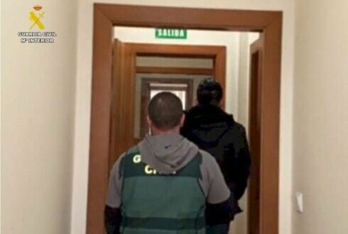 Spain’s ‘Most Wanted’ criminal couple with dozens of arrest warrants for rental home scam are caught on the Costa Blanca