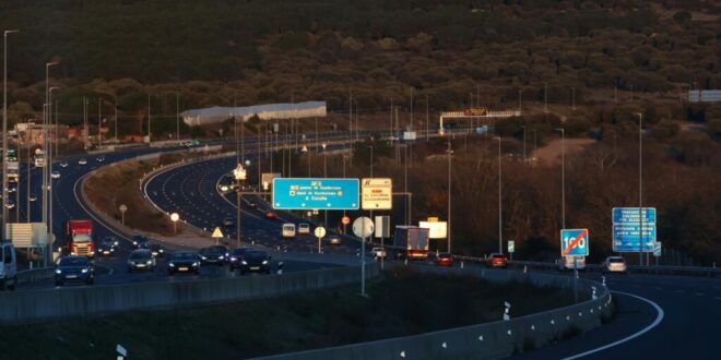 DGT expects 5.7m trips over Constitution weekend: Times to avoid travelling this weekend