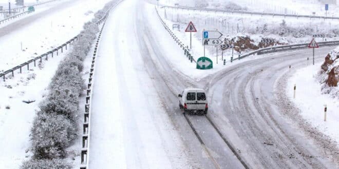 Polar vortex due to break apart and hit Spain for beginning of February