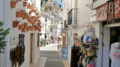 Tourists visiting popular Costa Blanca area are swindled over donations to bogus charities