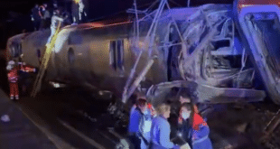 BREAKING: At least five dead after two high-speed trains derail in southern Spain