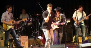 Trio del Saco rumble blues and rock at Clarence