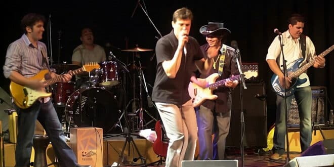 Trio del Saco rumble blues and rock at Clarence