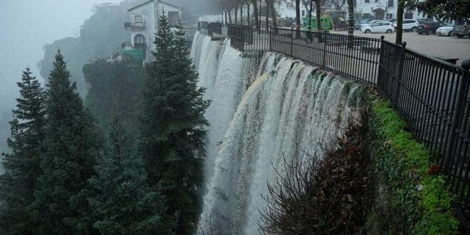 Andalucía floods: Cadiz village evacuees unlikely to return home 'within a week'