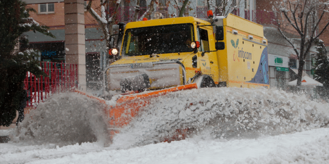 Spain deploys nearly 700 snowploughs ahead of winter alerts