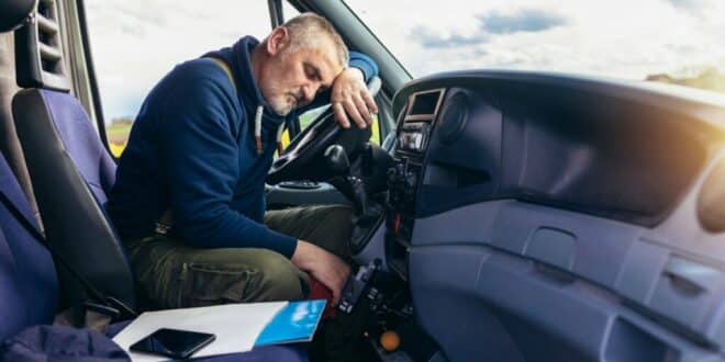 The DGT cracks down on tired drivers